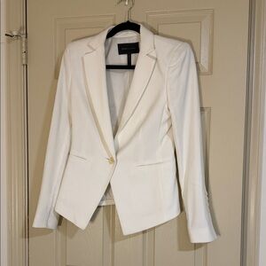 BCBGMaxAzria White Blazer Sz XS CW07